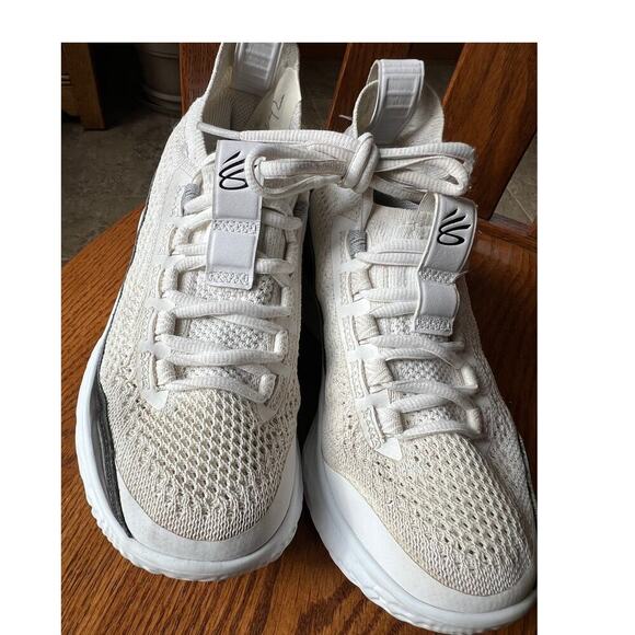 Under Armour Curry Flow white running shoes, youth boys size 4 - Picture 16 of 16